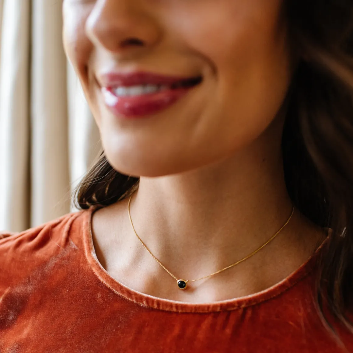 DAINTY LEGACY NECKLACE - BLACK ONYX & GOLD