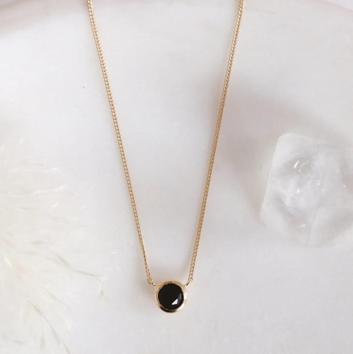 DAINTY LEGACY NECKLACE - BLACK ONYX & GOLD