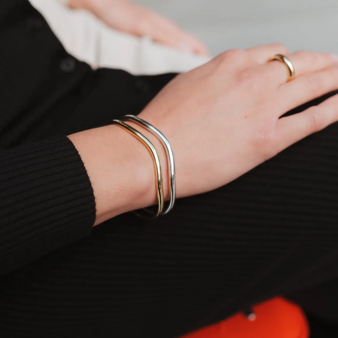 FEARLESS WAVY CUFF