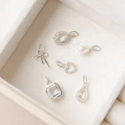 FRAICHE BOW CHARM - SILVER