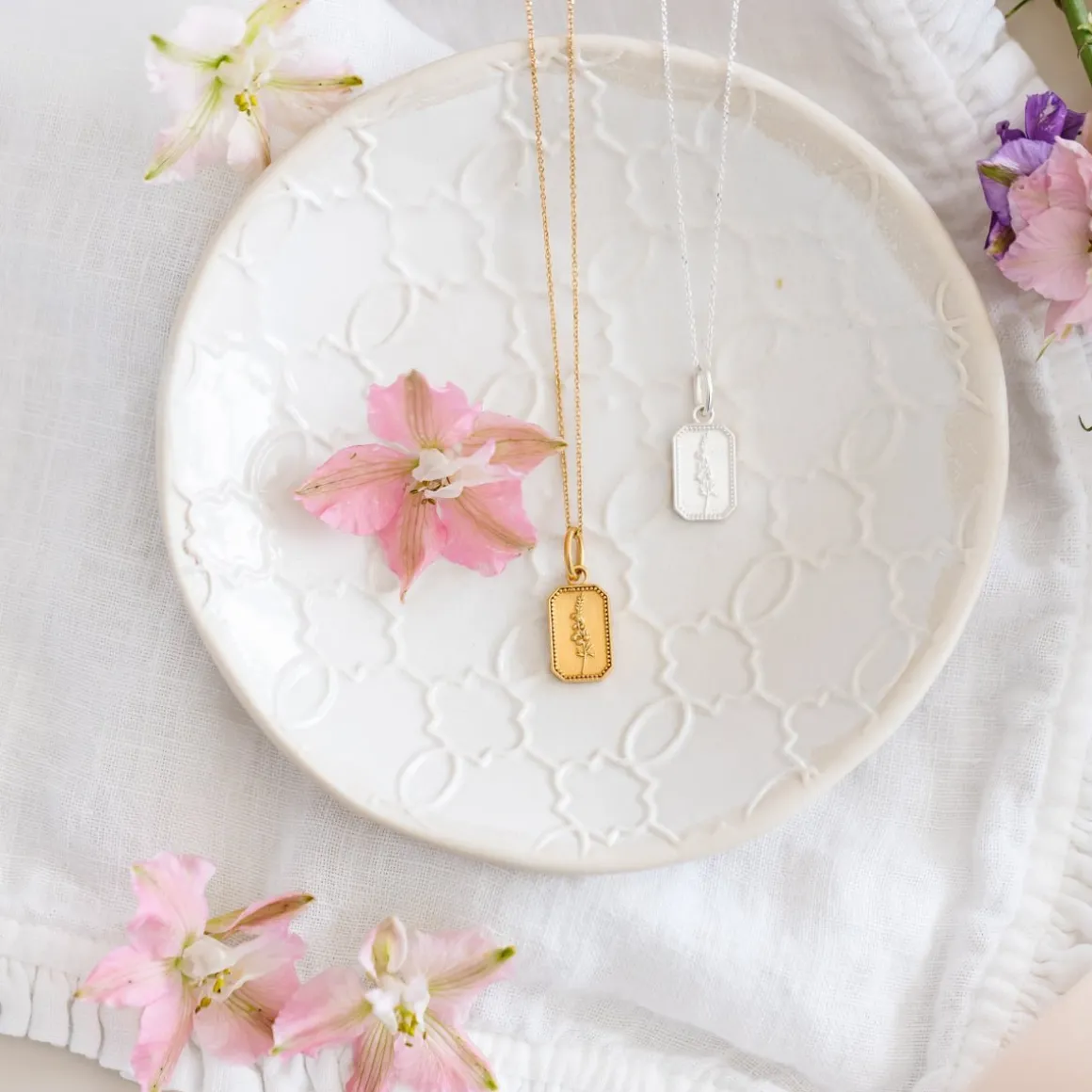 FRAICHE JULY BIRTH FLOWER NECKLACE - LARKSPUR - SILVER