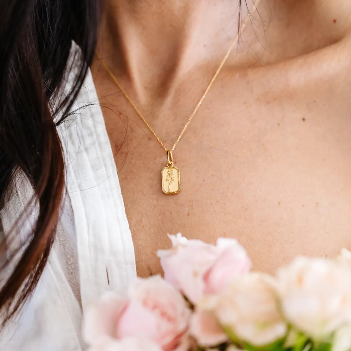 FRAICHE JUNE BIRTH FLOWER NECKLACE - ROSE - GOLD