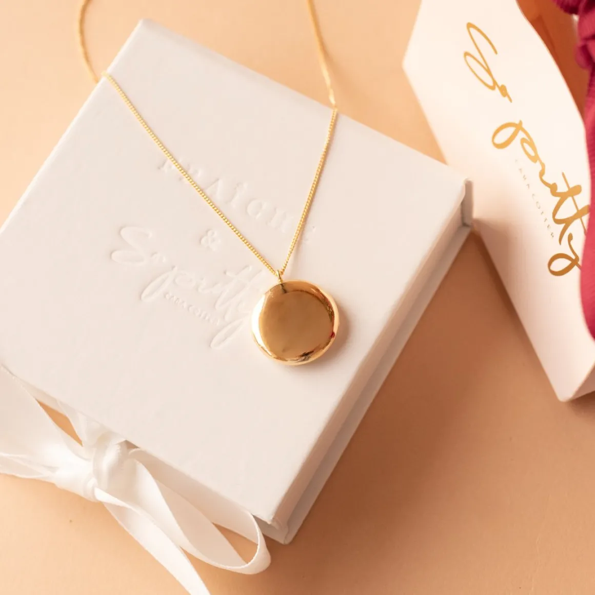 FRAICHE LOCKET NECKLACE - GOLD