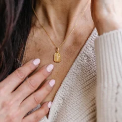 FRAICHE NOVEMBER BIRTH FLOWER NECKLACE - PEONY - GOLD