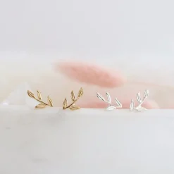 FRAICHE OLIVE LEAF STUDS - SILVER