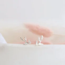 FRAICHE OLIVE LEAF STUDS - SILVER
