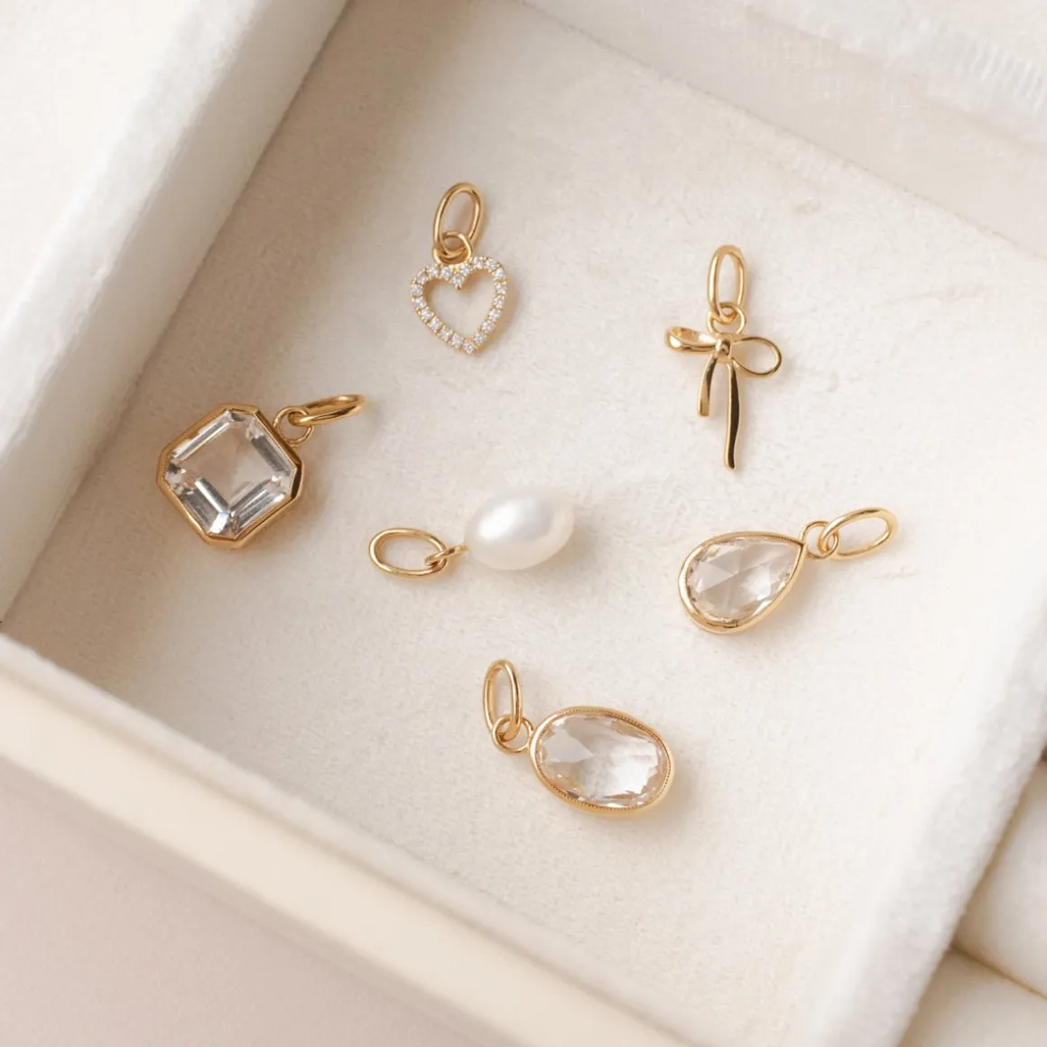 FRAICHE VINTAGE MARTHA OVAL CHARM - WHITE TOPAZ & GOLD