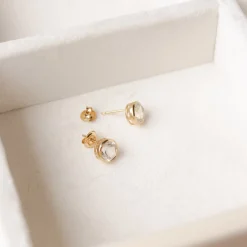 FRAICHE VINTAGE MARY ROUND STUDS - WHITE TOPAZ & GOLD