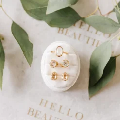 FRAICHE VINTAGE MARY ROUND STUDS - WHITE TOPAZ & GOLD
