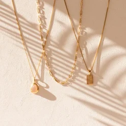 ICONIC PAPERCLIP BEADED NECKLACE - PEACH MOONSTONE & GOLD