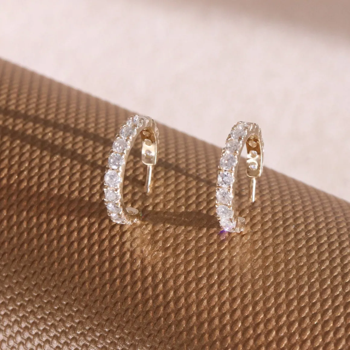14K SOLID GOLD - LOVE HUGGIE HOOPS - DIAMOND