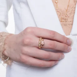 LEGACY RING WHITE TOPAZ & GOLD