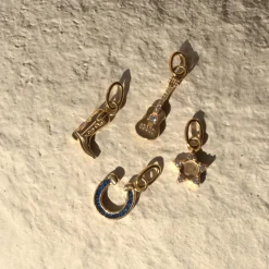 LOVE GUITAR CHARM - CUBIC ZIRCONIA