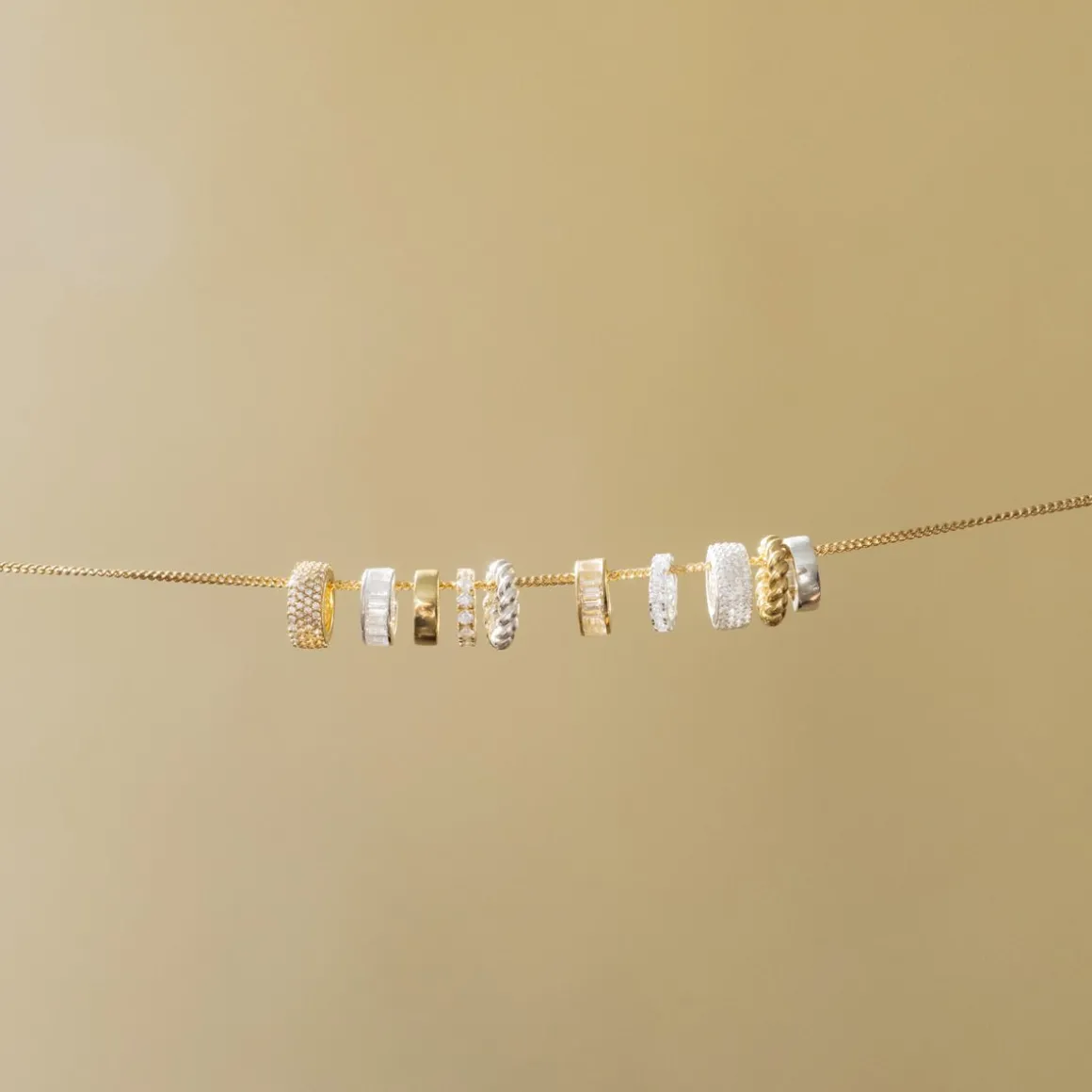 LOYAL RING CHARM - WHITE TOPAZ