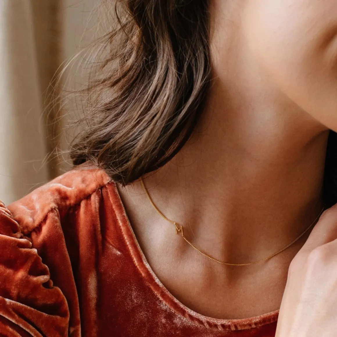 NOTABLE OFFSET INITIAL NECKLACE - U