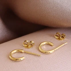 TINY POISE HUGGIE HOOPS - GOLD